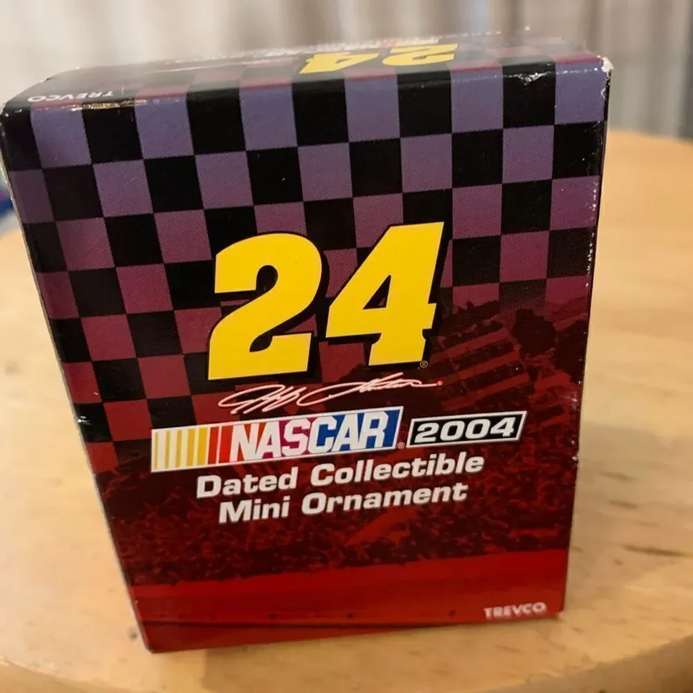 Nascar 2004 Dated Collectible Ornament